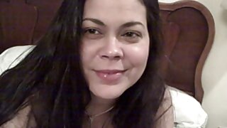 Busty جرمن milf threesome میں اس سیکس ویڑیو کی نوعمر سوتیلی بیٹیوں fucks
