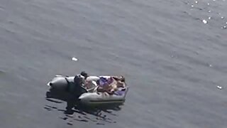 Busty لیٹنا اس کے سیکسی لڑکی ویڈیو بڑے ہونٹ بلی چھیڑنا