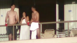 Busty حریم شاہ سیکسی milf threesome زبانی اور bff اور روم میٹ کے ساتھ facesit