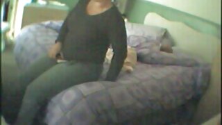 MILF کینڈر تینوں میں نوعمروں میں شامل ویڈیو سیکسی ہوتا ہے۔