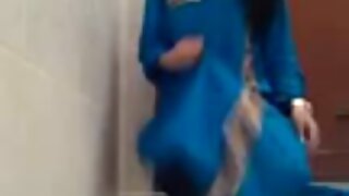 FIST4K۔ چوزہ اپنے دوست کو حیران کر دیتی سیکسی ویڈیوز ہے اور اسے اپنی مٹھی مارنے کی اجازت دیتی ہے۔