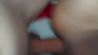 گرم بلی چاٹنے کے دوران چھوٹی چھاتی بیب لیلیٹا فل سیکسی فلم یونگ کراہ رہی ہے۔