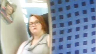 Busty Babe آپ کے لیے ویب کیم پر اپنے dildo سیکسی ویڈیو سیکسی کی سواری کر رہی ہے۔