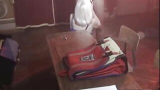 منحنی دھوکہ دہی MILF ایک لڑکوں کے بڑے لنڈ کو deepthroats اور اس پر سیکسی ویڈیوز سوار
